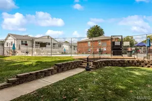 4347 Chateau De Ville Dr, Saint Louis, MO 63129 - Photo 42