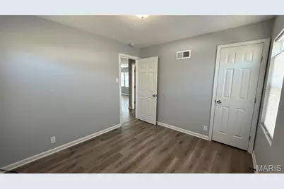 9913 Zykan Court, Saint Louis, MO 63114 - Photo 14