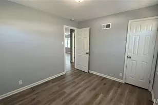 9913 Zykan Ct, Saint Louis, MO 63114 - Photo 14