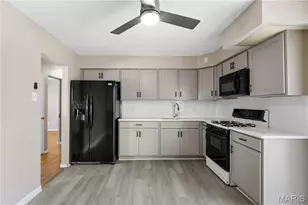 425 Jana Dr, Florissant, MO 63031 - Photo 8