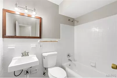 425 Jana Drive, Florissant, MO 63031 - Photo 18