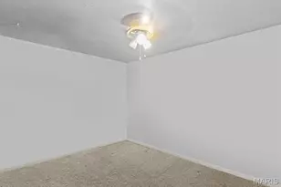 10601 Spring Garden Dr, Saint Louis, MO 63137 - Photo 8