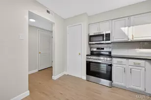 4355 Maryland Ave, Saint Louis, MO 63108 - Photo 6