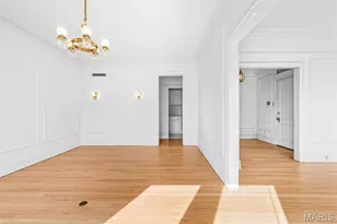 709 S Skinker Blvd, Saint Louis, MO 63105 - Photo 8