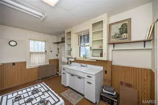 410 W Argonne Dr, Kirkwood, MO 63122 - Photo 24