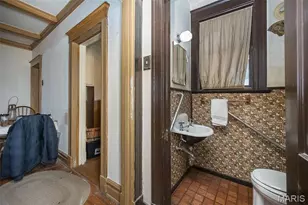 410 W Argonne Dr, Kirkwood, MO 63122 - Photo 22