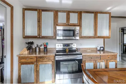 233 N Park Manor Boulevard, Lebanon, MO 65536 - Photo 6