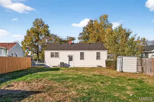 10592 Clarendon Ave, Saint Louis, MO 63114 - Photo 26