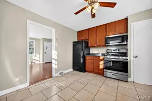 10592 Clarendon Ave, Saint Louis, MO 63114 - Photo 12