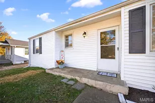10592 Clarendon Ave, Saint Louis, MO 63114 - Photo 2