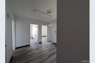 1434 Chambers Road, Saint Louis, MO 63135 - Photo 18