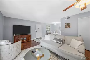 5569 Baronridge Dr, Saint Louis, MO 63129 - Photo 8