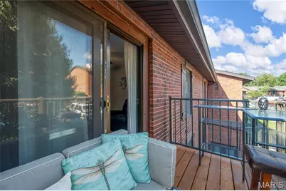 5569 Baronridge Drive #10, Saint Louis, MO 63129 - Photo 10