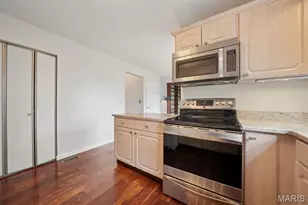 2804 Bear Creek Ct, Saint Louis, MO 63129 - Photo 8