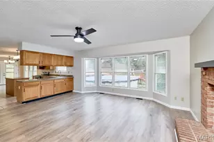 160 Bright Gem Dr, Saint Charles, MO 63304 - Photo 6