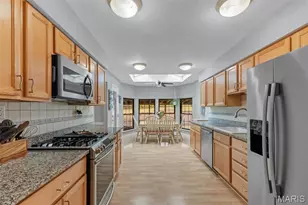 4121 Old Baumgartner Rd, Oakville, MO 63129 - Photo 14