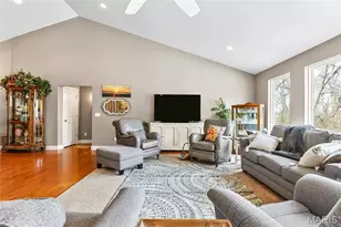 421 Spears St, Sunset Hills, MO 63127 - Photo 8