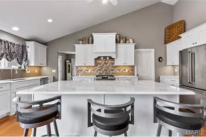 421 Spears Street, Sunset Hills, MO 63127 - Photo 10