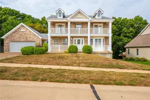 1525 Clayton Woods Ct, Saint Louis, MO 63011 - Photo 4