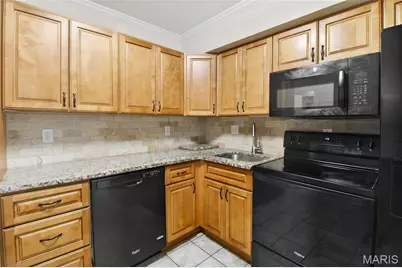 4376 Tavistock Circle, Saint Louis, MO 63129 - Photo 10