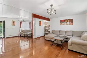 4376 Tavistock Cir, Saint Louis, MO 63129 - Photo 8