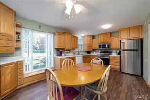 15593 Bedford Forge Dr, Chesterfield, MO 63017 - Photo 10