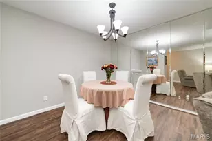 15593 Bedford Forge Dr, Chesterfield, MO 63017 - Photo 6