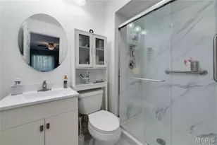 15593 Bedford Forge Dr, Chesterfield, MO 63017 - Photo 16