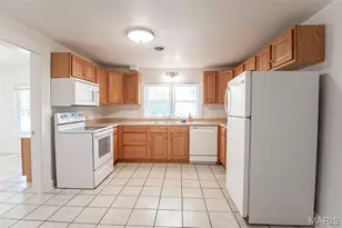 121 Anna St, St James, MO 65559 - Photo 10