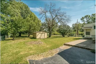 12502 Hillview Drive, Saint Louis, MO 63138 - Photo 18