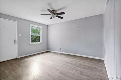 9507 Marlowe Avenue, Saint Louis, MO 63114 - Photo 4