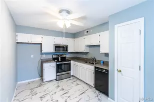 3402 Country Stone Manor Dr, Valley Park, MO 63088 - Photo 12