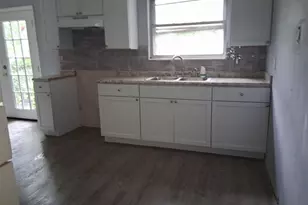 10067 Prince Dr, Saint Louis, MO 63136 - Photo 2