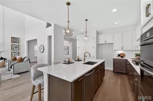 160 Cedarstone Dr, Dardenne Prairie, MO 63368 - Photo 14