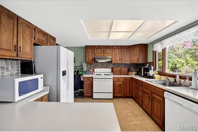 1710 Kilmory Drive, Florissant, MO 63031 - Photo 10