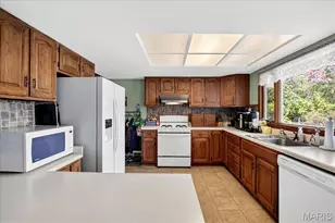 1710 Kilmory Dr, Florissant, MO 63031 - Photo 10