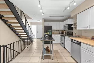 1220 Wicklow Rd, Ballwin, MO 63021 - Photo 6