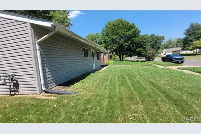 2465 Grants Parkway, Florissant, MO 63031 - Photo 24