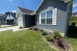 356 Winding Bluffs Ct, Fenton, MO 63026 - Photo 2