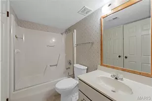 9 Fairways Cir, Saint Charles, MO 63303 - Photo 14