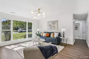 9513 Margo Ann Ln, Woodson Terrace, MO 63134 - Photo 8