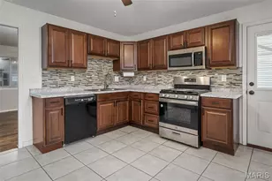 4814 Orange Blossom Ln, Hazelwood, MO 63042 - Photo 4