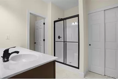 182 Hank's Close #182 STB, Washington, MO 63090 - Photo 4