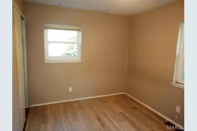 10038 Balboa Drive, Saint Louis, MO 63136 - Photo 4