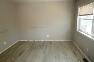 10038 Balboa Dr, Saint Louis, MO 63136 - Photo 2