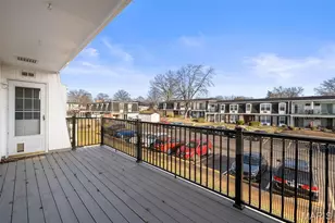 1725 Herault Pl, Mehlville, MO 63125 - Photo 22