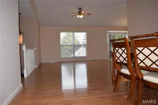 354 Birchwood Crossing Ln, Maryland Heights, MO 63043 - Photo 2