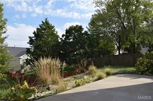 354 Birchwood Crossing Ln, Maryland Heights, MO 63043 - Photo 16