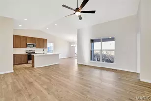 3819 Sonora Stone Dr, Florissant, MO 63031 - Photo 4