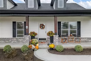 4 Ashley Ln, Hawk Point, MO 63349 - Photo 2